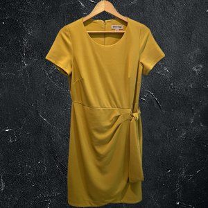 Flattering sheath dress | Yellow/Gold | Size 8